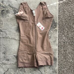 Women's Shapewear Bodysuit in Brown